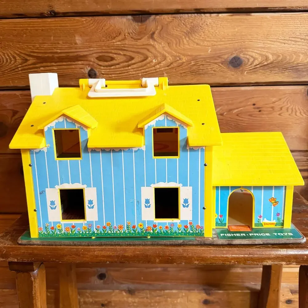 Fisher Price 1971 Doll House